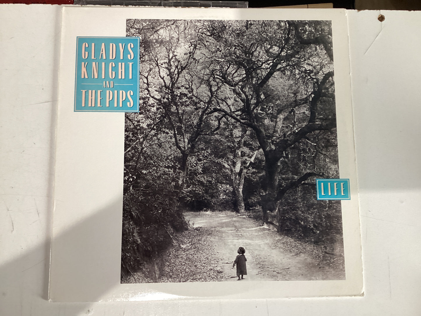 KNIGHT, GLADYS AND THE PIPS = IN THE BEGINNING (CDA 1974) (USED)= LIFE (USA 1985) (USED)