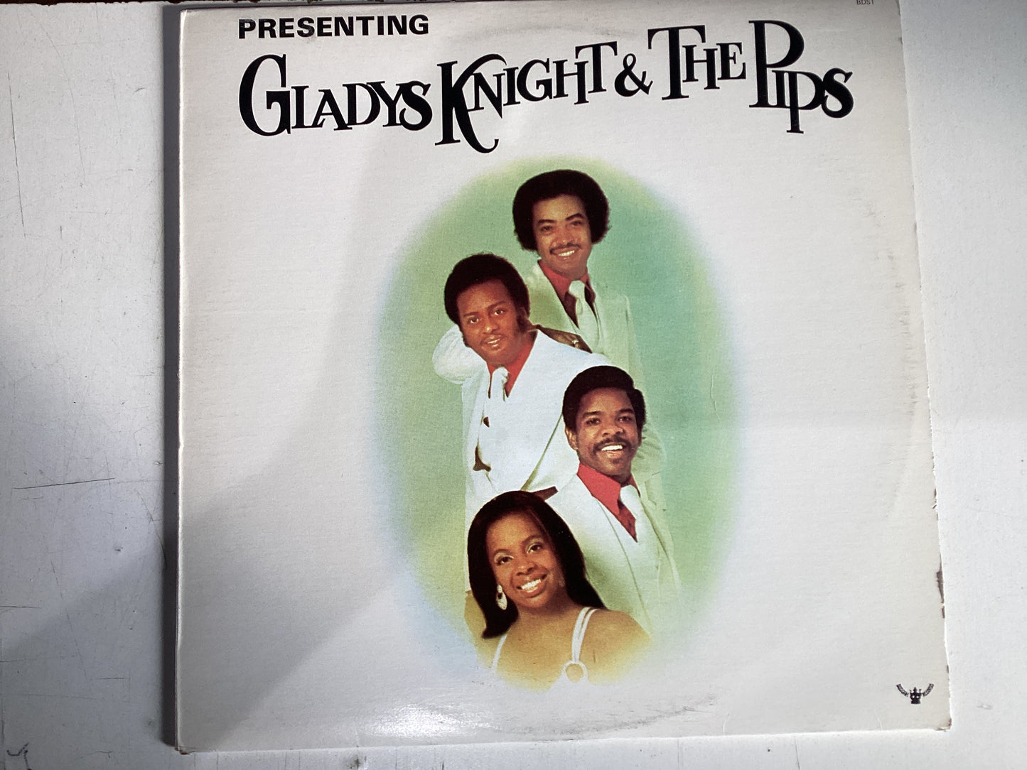KNIGHT, GLADYS AND THE PIPS = PRESENTING: IN THE BEGINNING (CDA 1974) (USED)= SELF TITLED (CDA 1974) (USED)