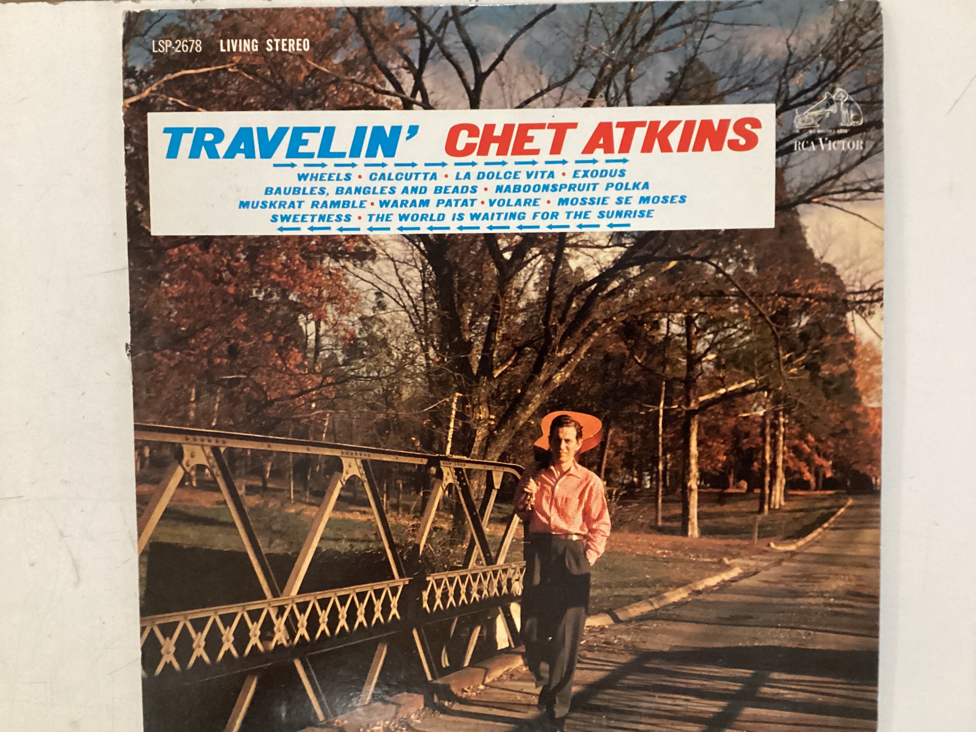 ATKINS, CHET = TRAVELIN’ (USA 1963) (USED)