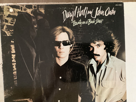 HALL AND OATES = BEAUTY ON A BACK STREET (USA 1977) (USED)