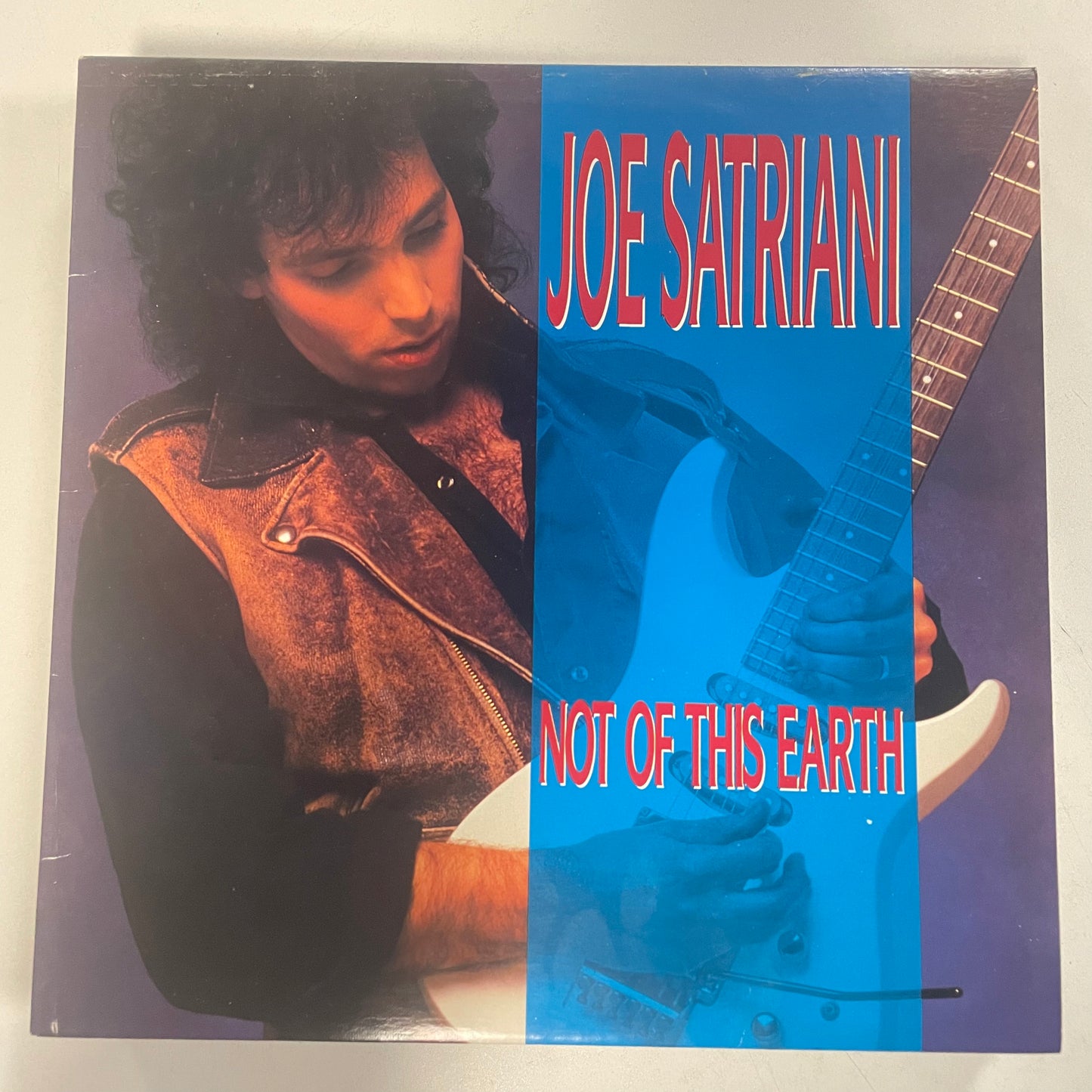 SATRIANI, JOE = NOT OF THIS EARTH (CDN 1988) (USED)