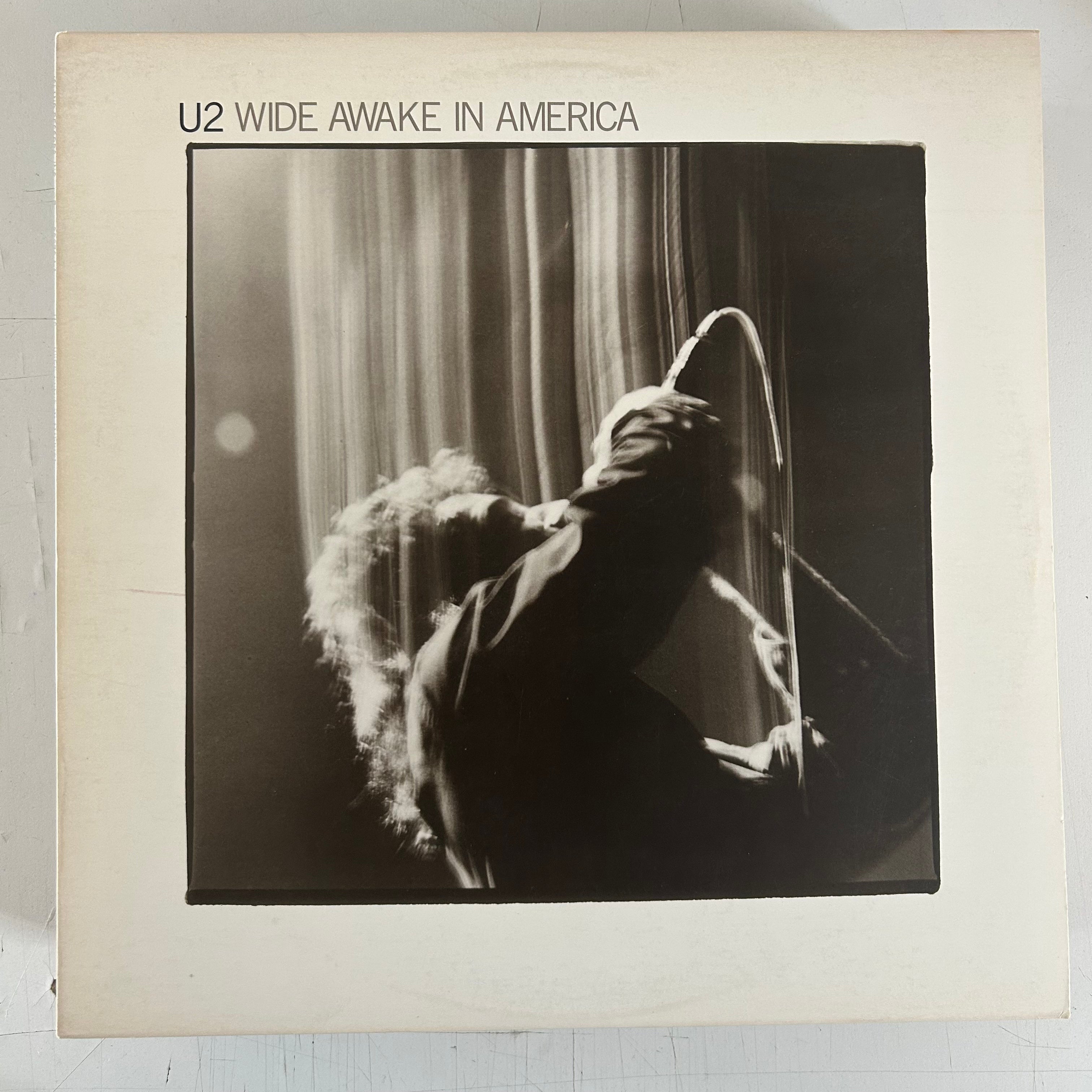 U2 = WIDE AWAKE AMERICA (12 IN.) (CDN 1985) (USED)